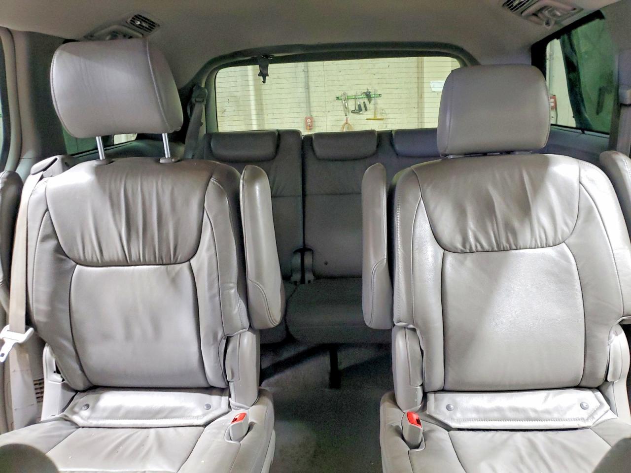 2008 TOYOTA SIENNA XLE photo 19