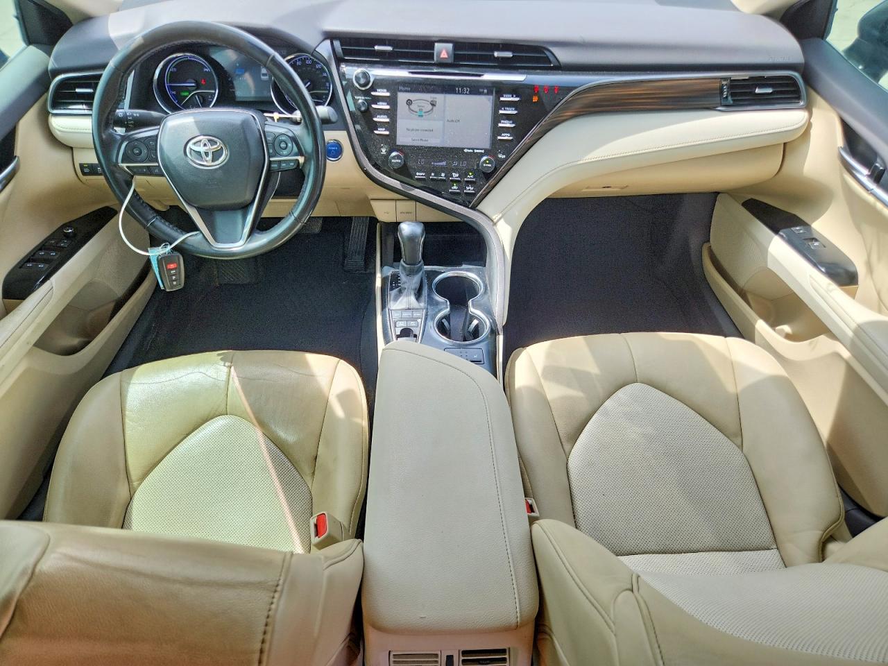 2020 TOYOTA CAMRY XLE photo 22
