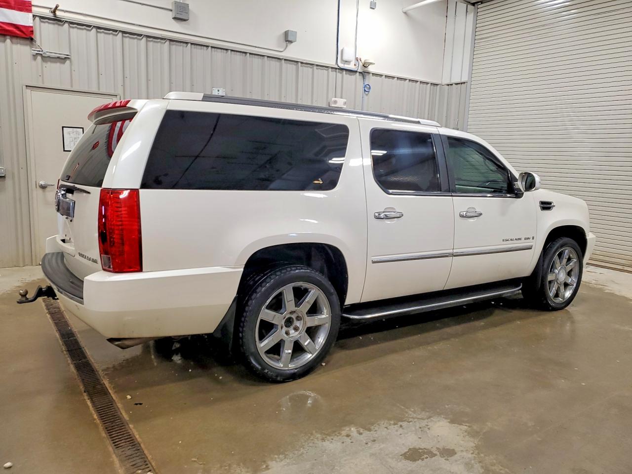 2008 CADILLAC ESCALADE ESV photo 3