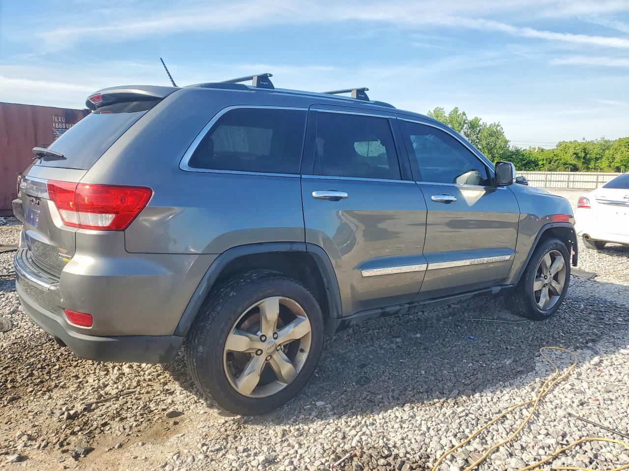 2012 JEEP GRAND CHEROKEE OVERLAND photo 3