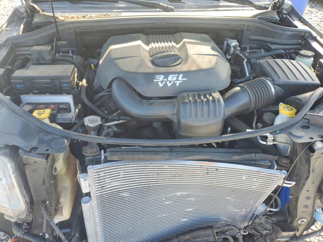 2012 JEEP GRAND CHEROKEE OVERLAND photo 12
