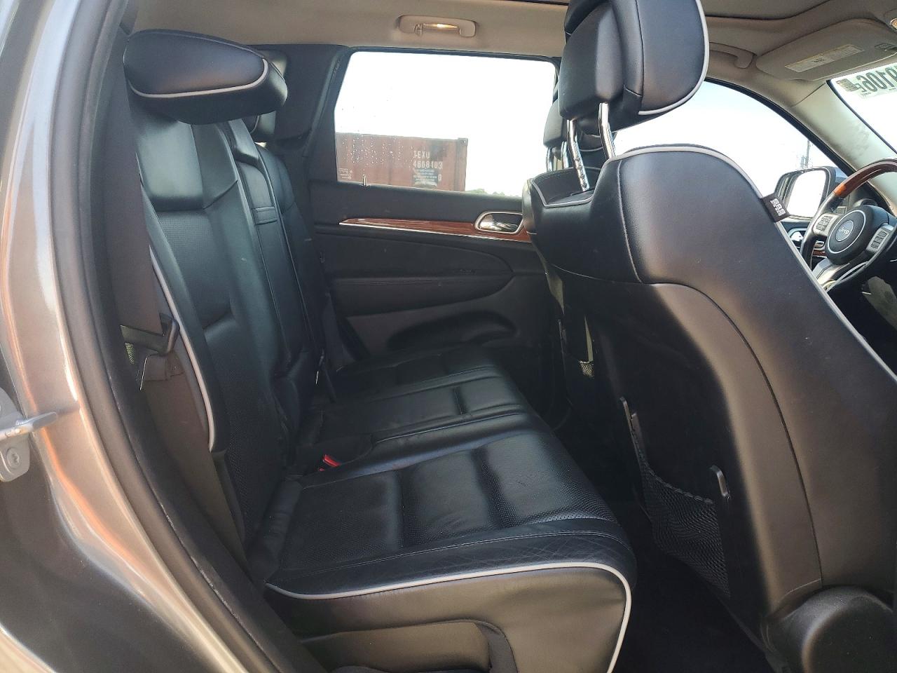 2012 JEEP GRAND CHEROKEE OVERLAND photo 11