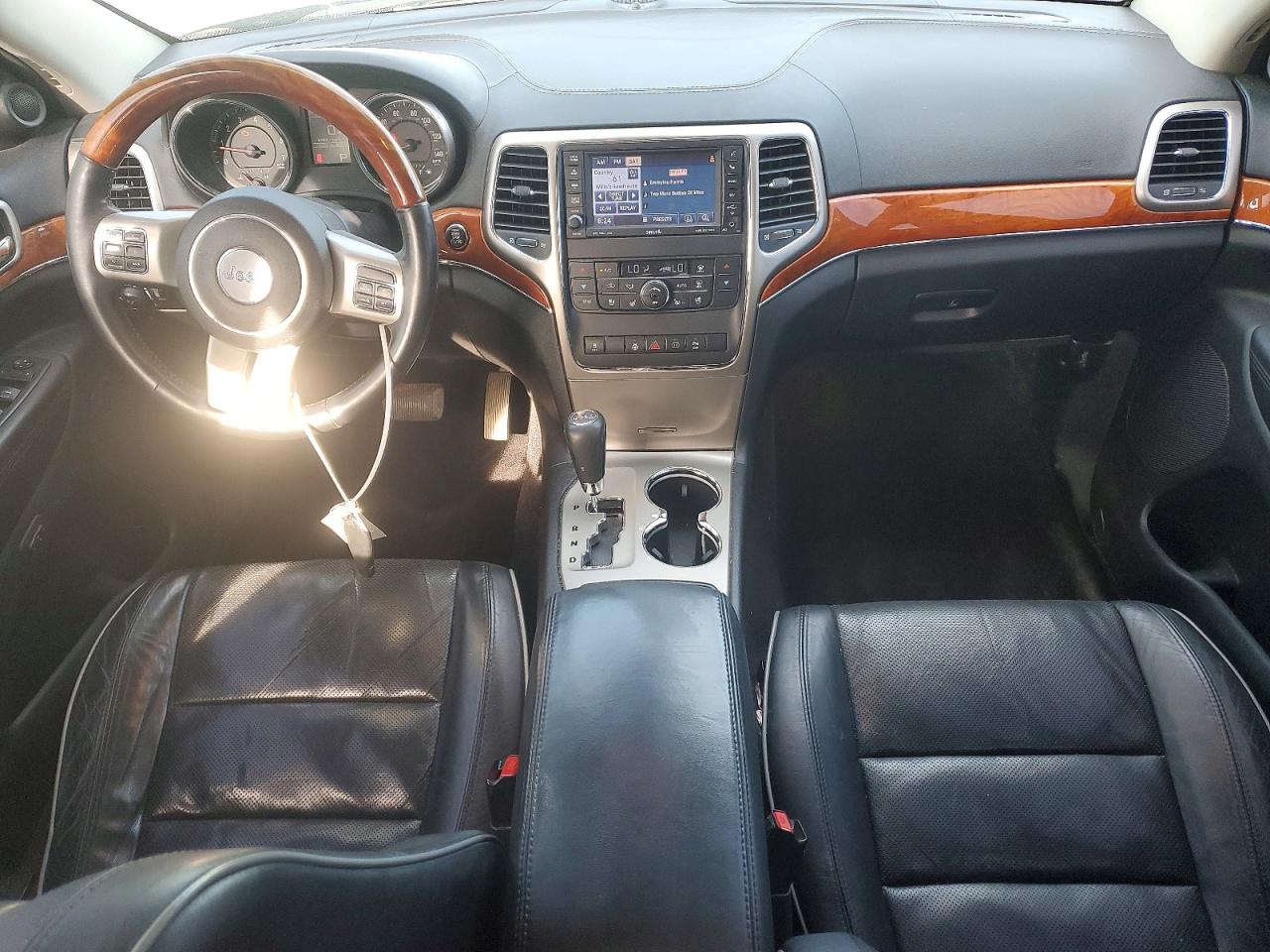 2012 JEEP GRAND CHEROKEE OVERLAND photo 8