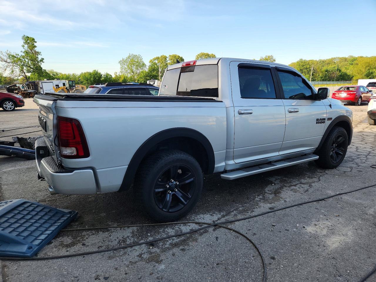 2017 RAM 1500 SPORT photo 3