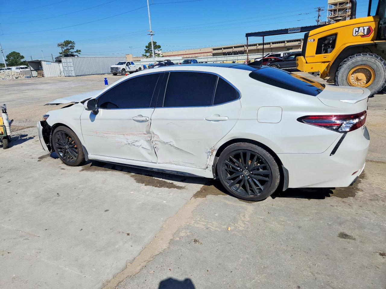 2023 TOYOTA CAMRY XSE photo 2