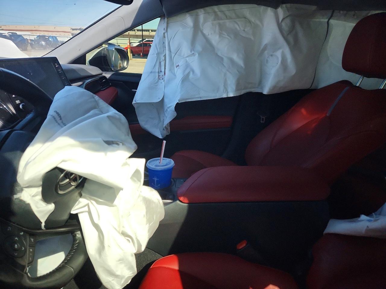 2023 TOYOTA CAMRY XSE photo 7