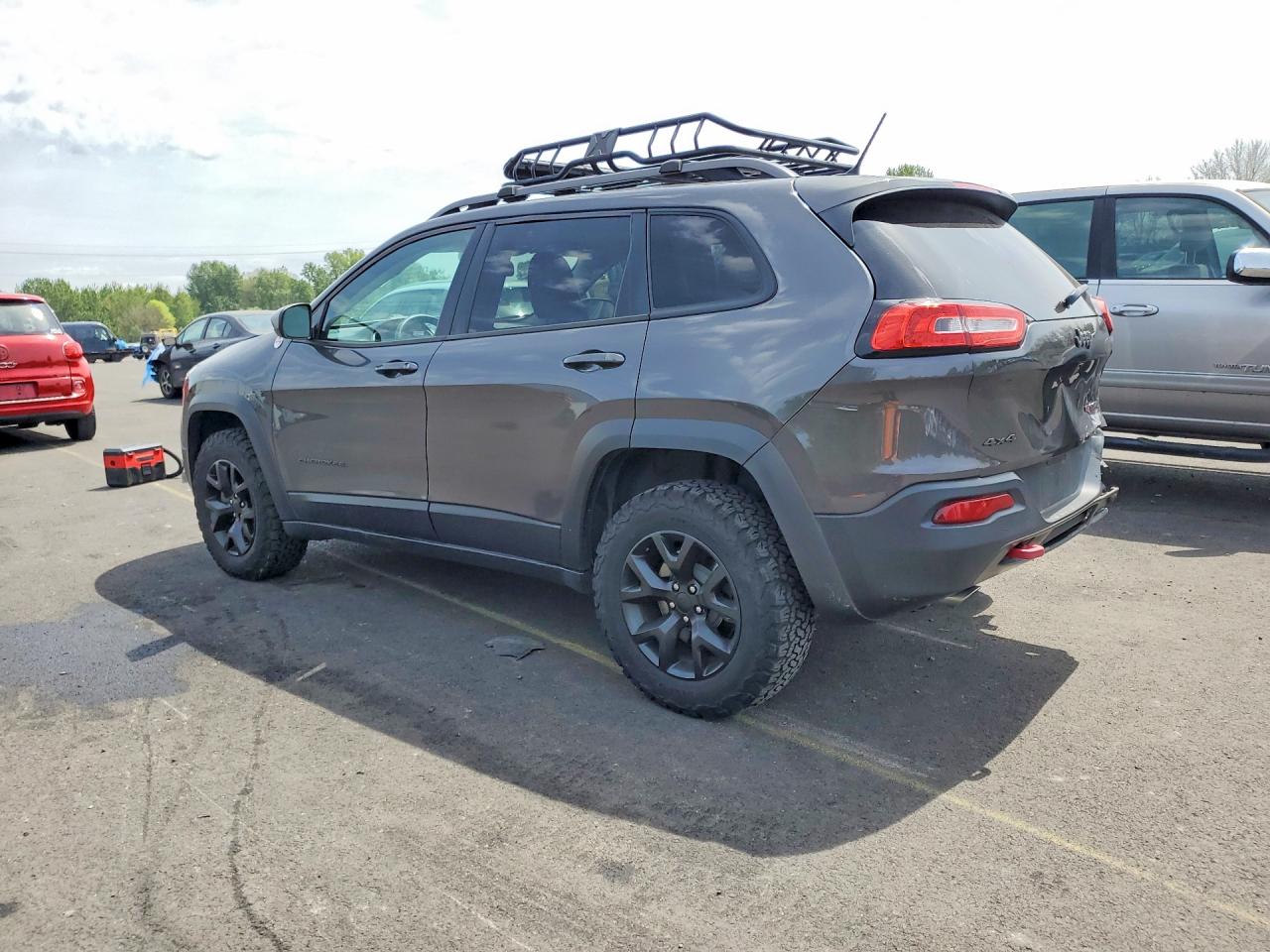 2015 JEEP CHEROKEE TRAILHAWK photo 4