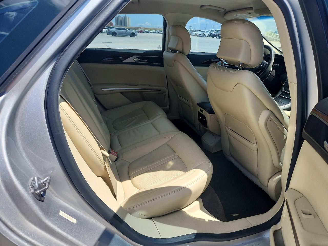 2015 LINCOLN MKZ photo 10