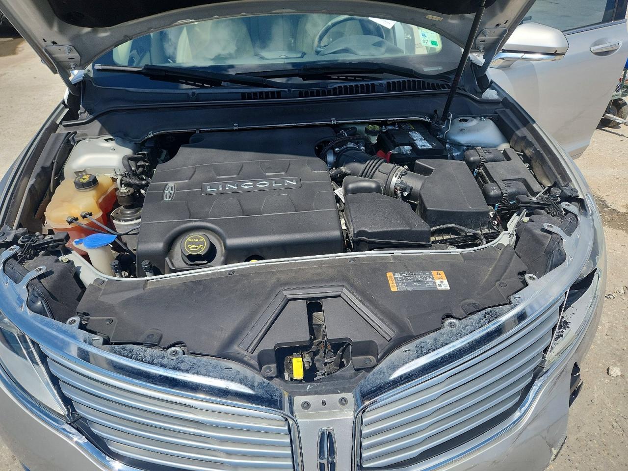 2015 LINCOLN MKZ photo 11