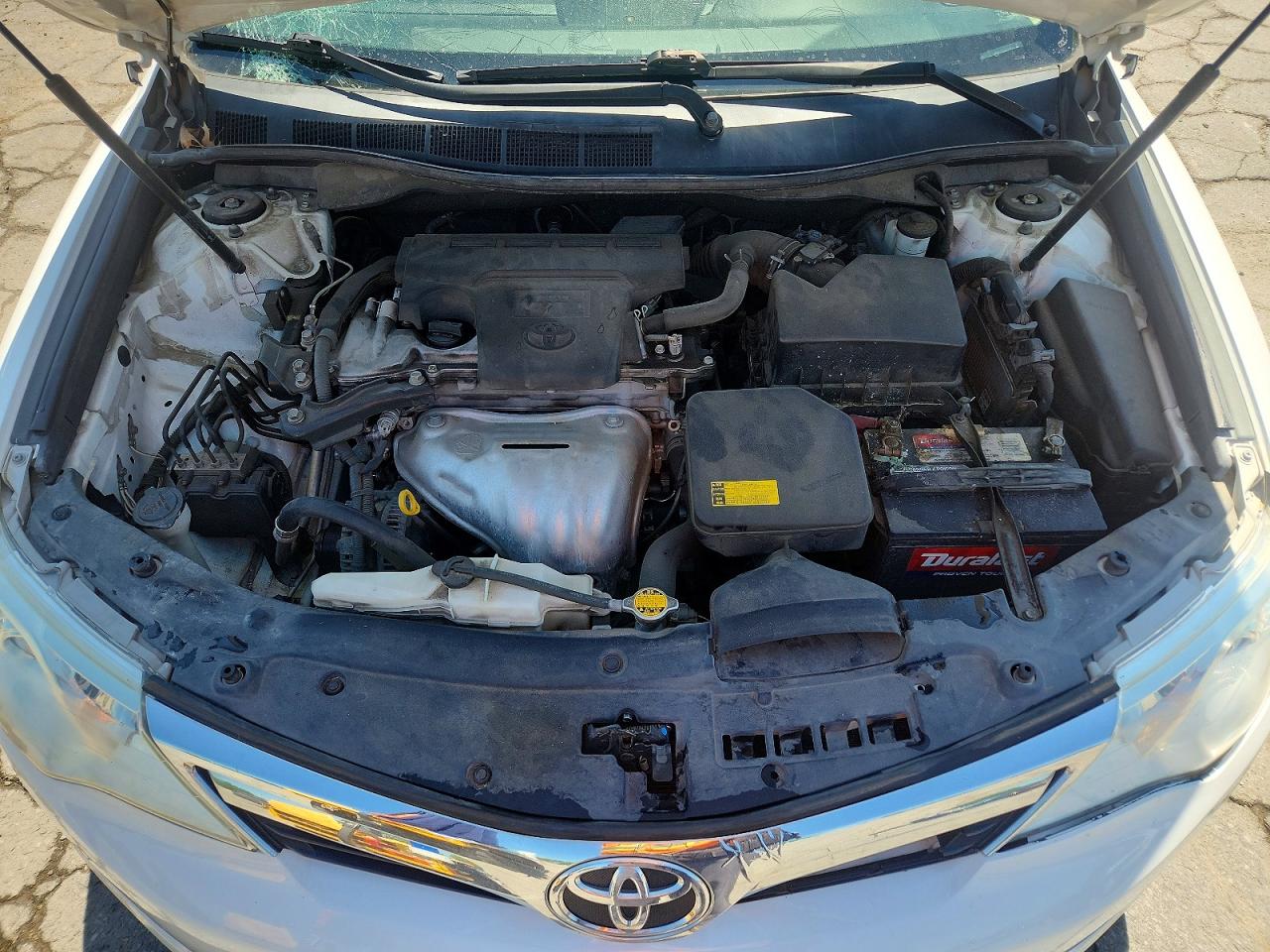 2012 TOYOTA CAMRY XLE photo 21