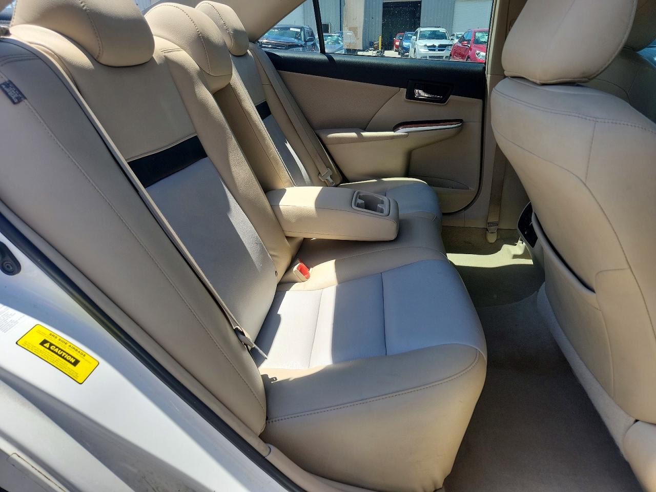 2012 TOYOTA CAMRY XLE photo 19