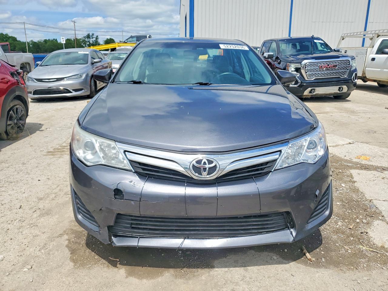2014 TOYOTA CAMRY LE photo 9