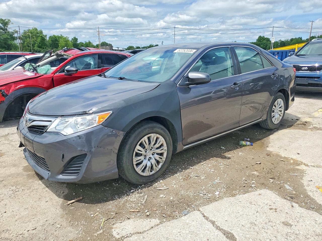 2014 TOYOTA CAMRY LE — REAR END damage — photo 1