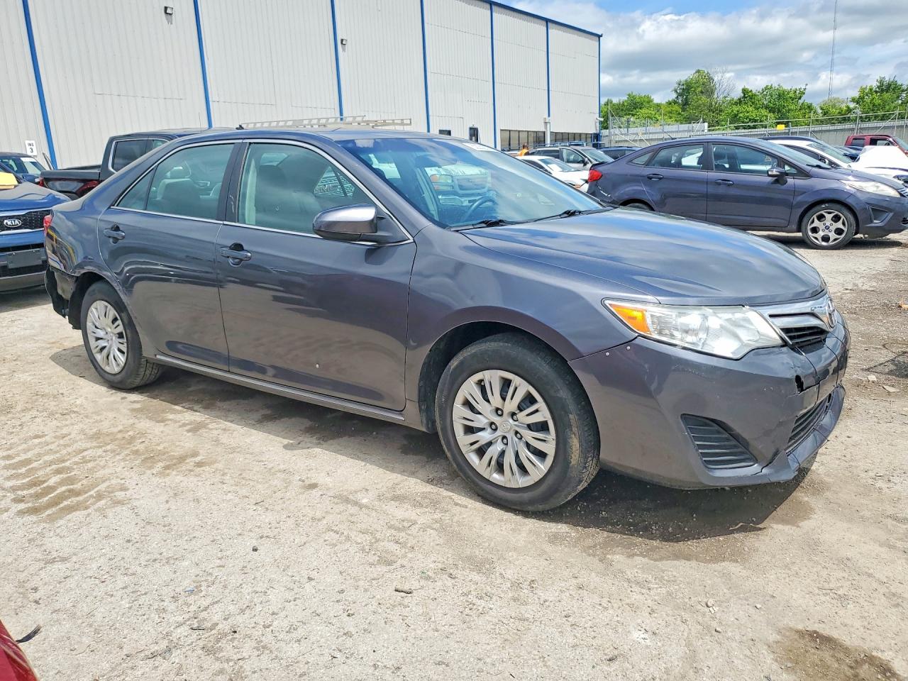 2014 TOYOTA CAMRY LE photo 7