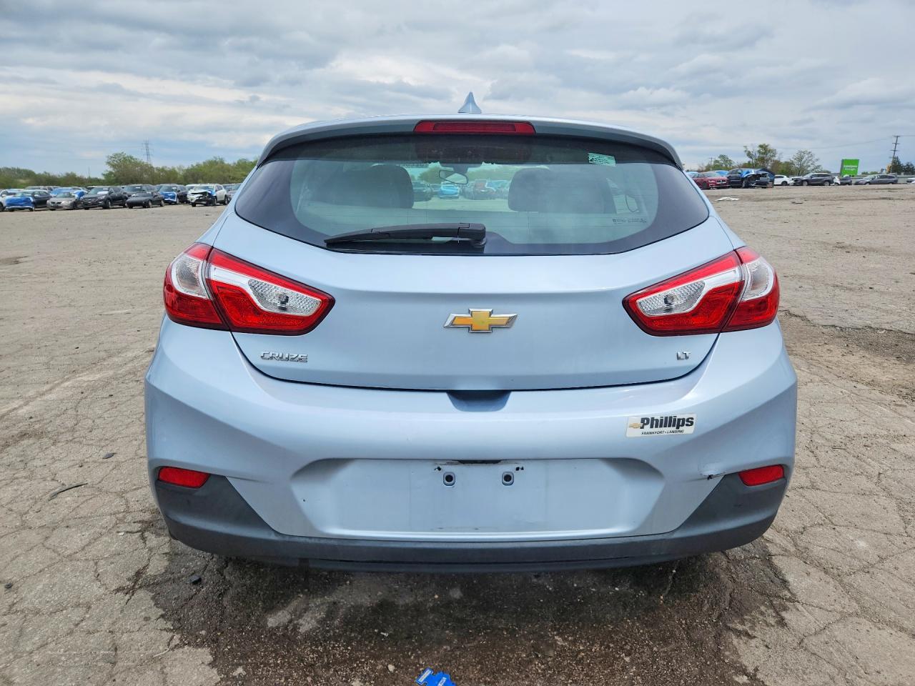 2017 CHEVROLET CRUZE LT photo 6