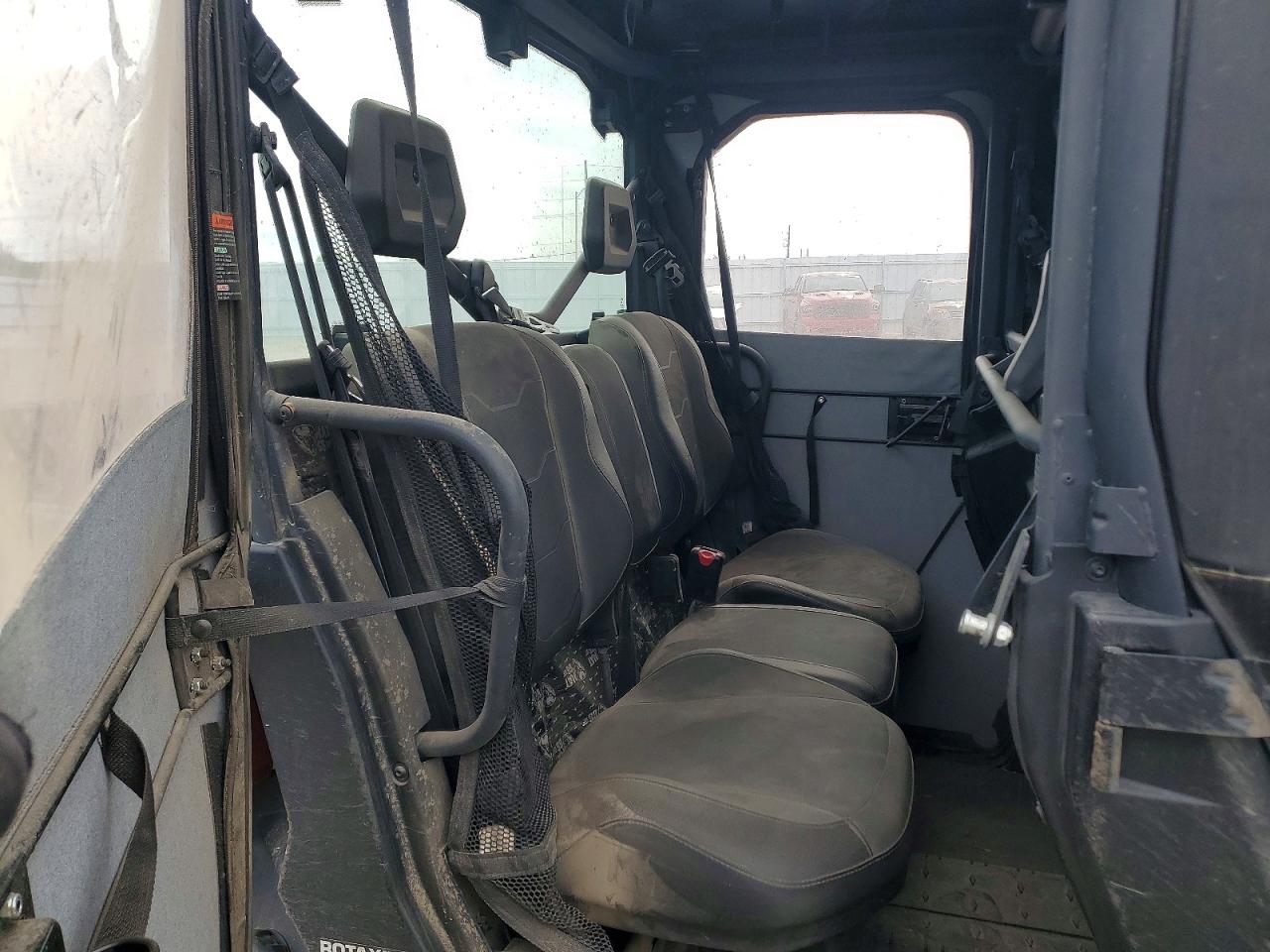 2022 CAN-AM DEFENDER UTILITY VEHICLE photo 6