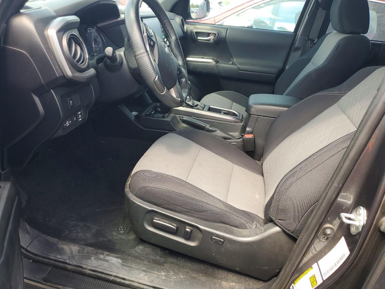2021 TOYOTA TACOMA TRD SPORT photo 13