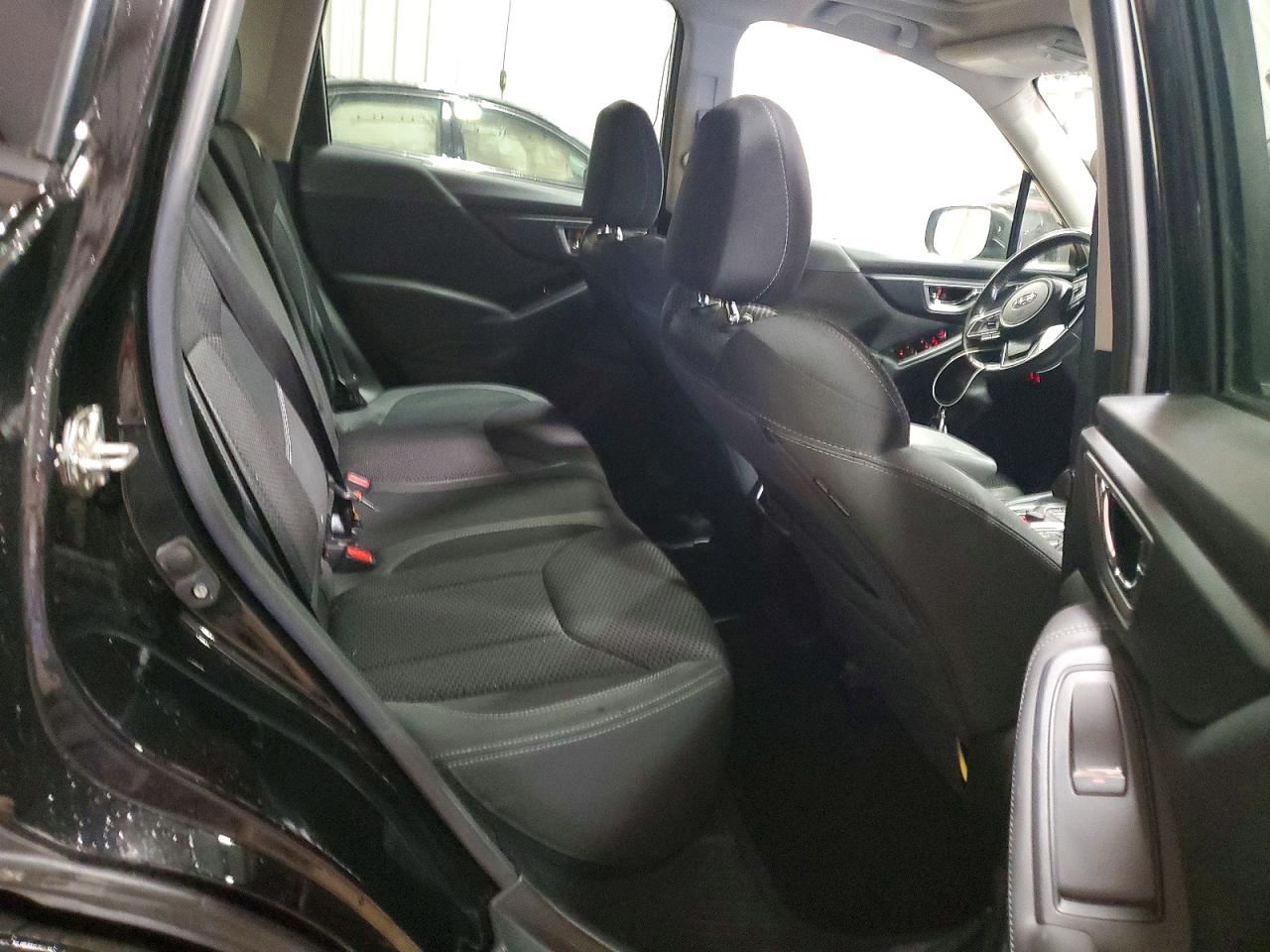 2019 SUBARU FORESTER PREMIUM photo 21