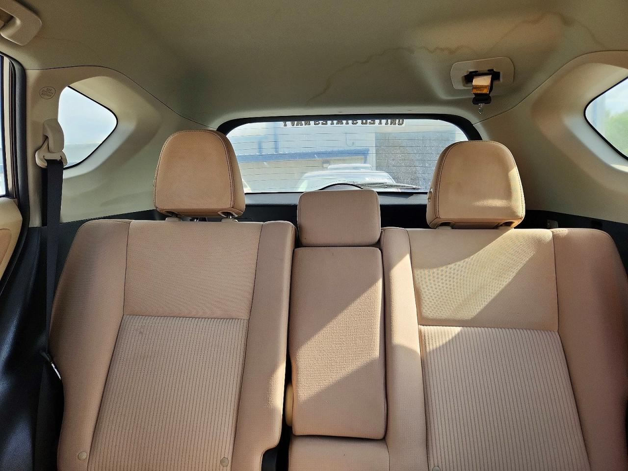 2013 TOYOTA RAV4 XLE photo 19