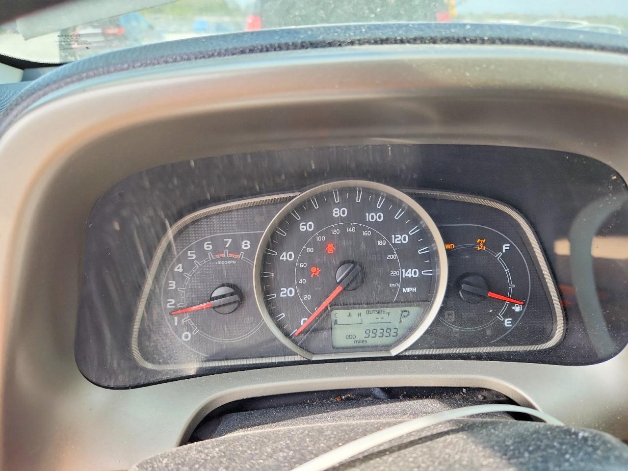 2013 TOYOTA RAV4 XLE photo 17