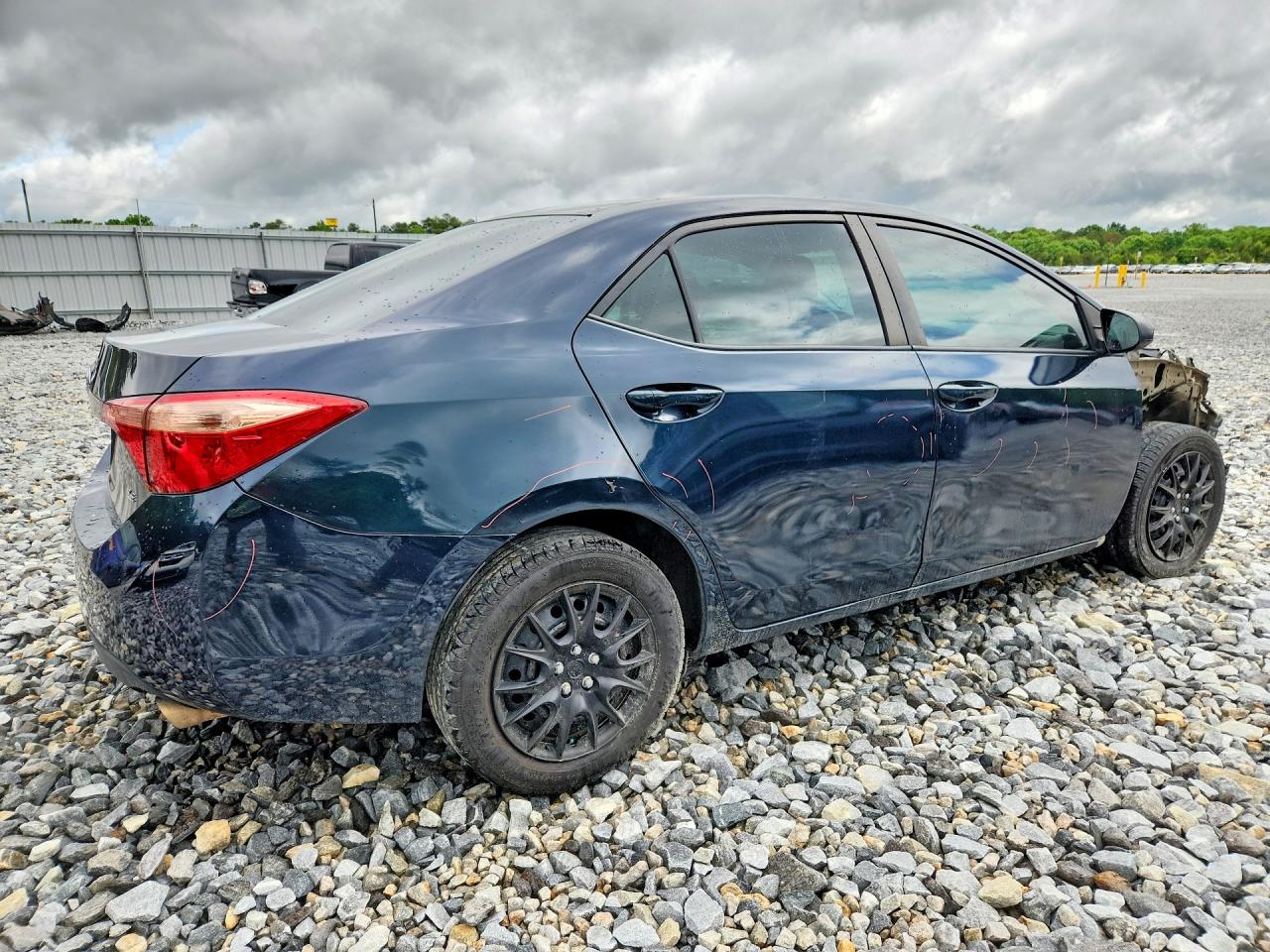 2019 TOYOTA COROLLA LE photo 7