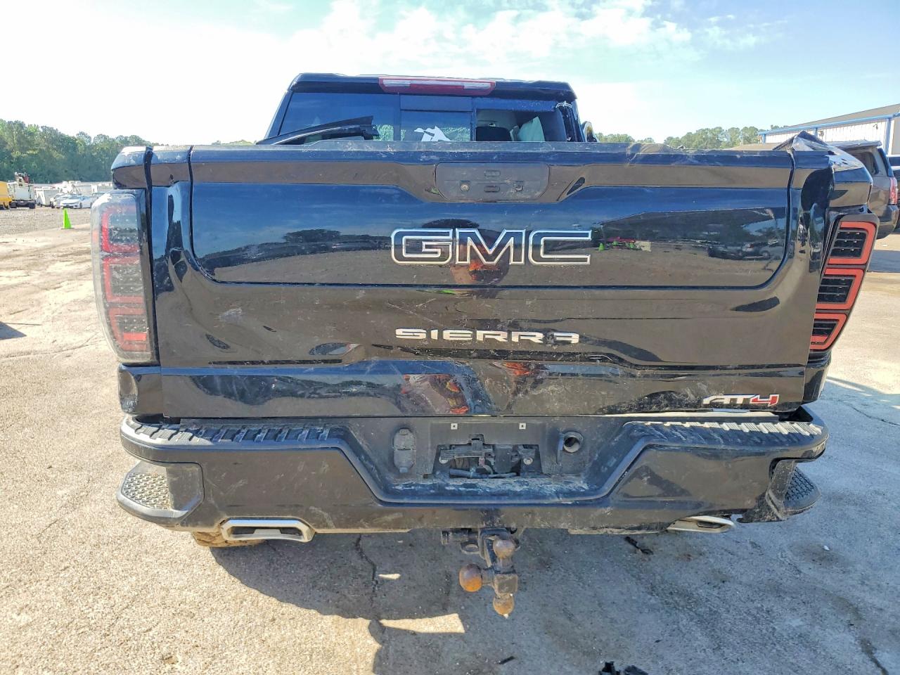 2021 GMC SIERRA K1500 AT4 photo 6