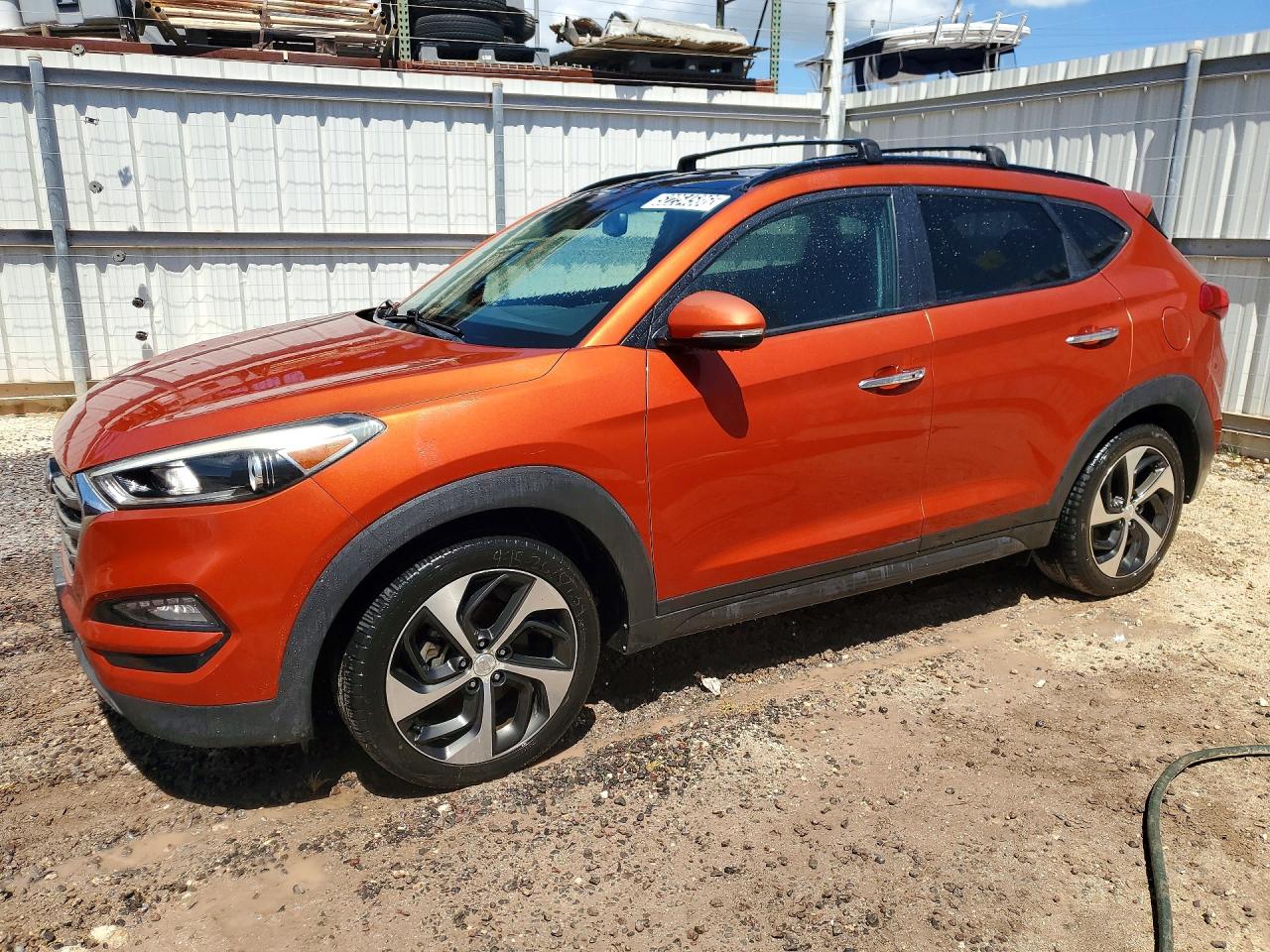 2016 HYUNDAI TUCSON