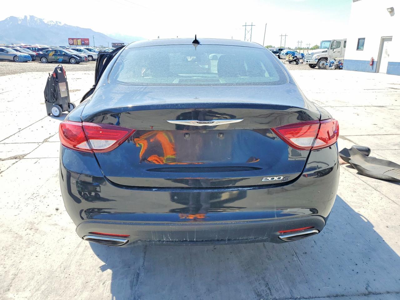 2015 CHRYSLER 200 S photo 11