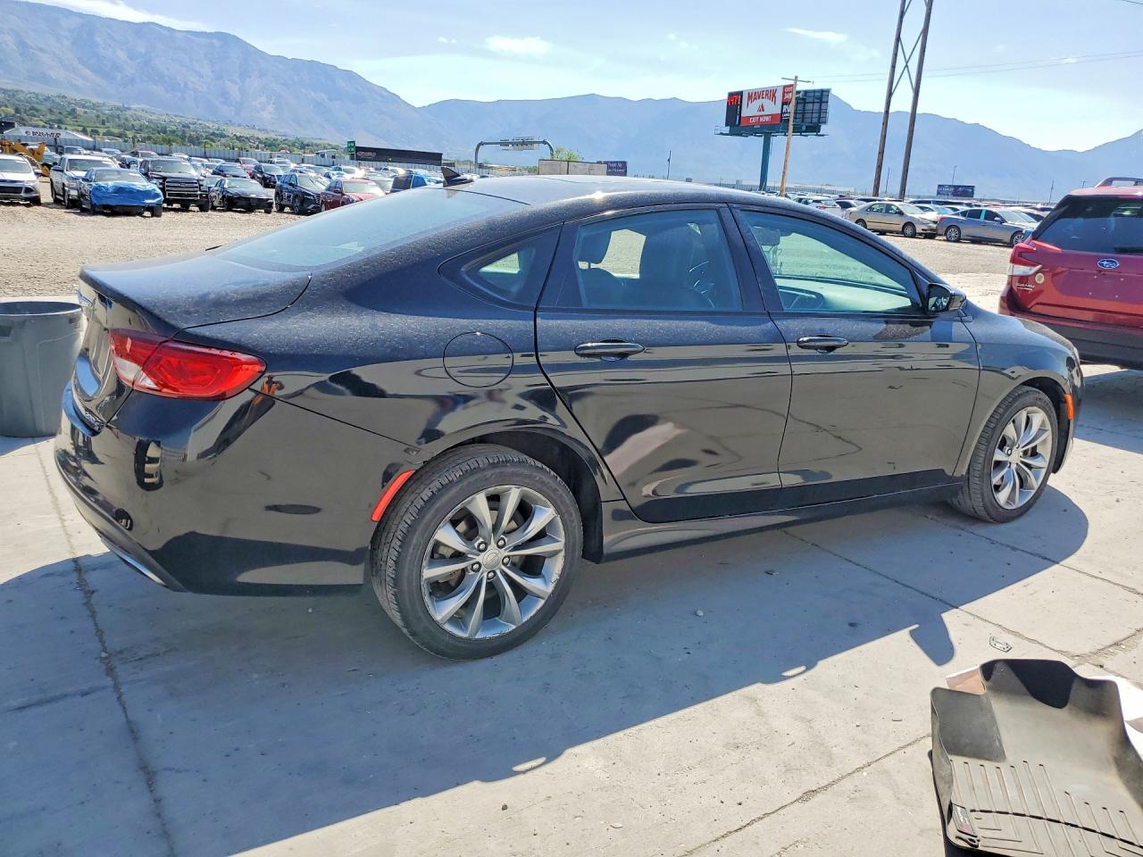 2015 CHRYSLER 200 S photo 5