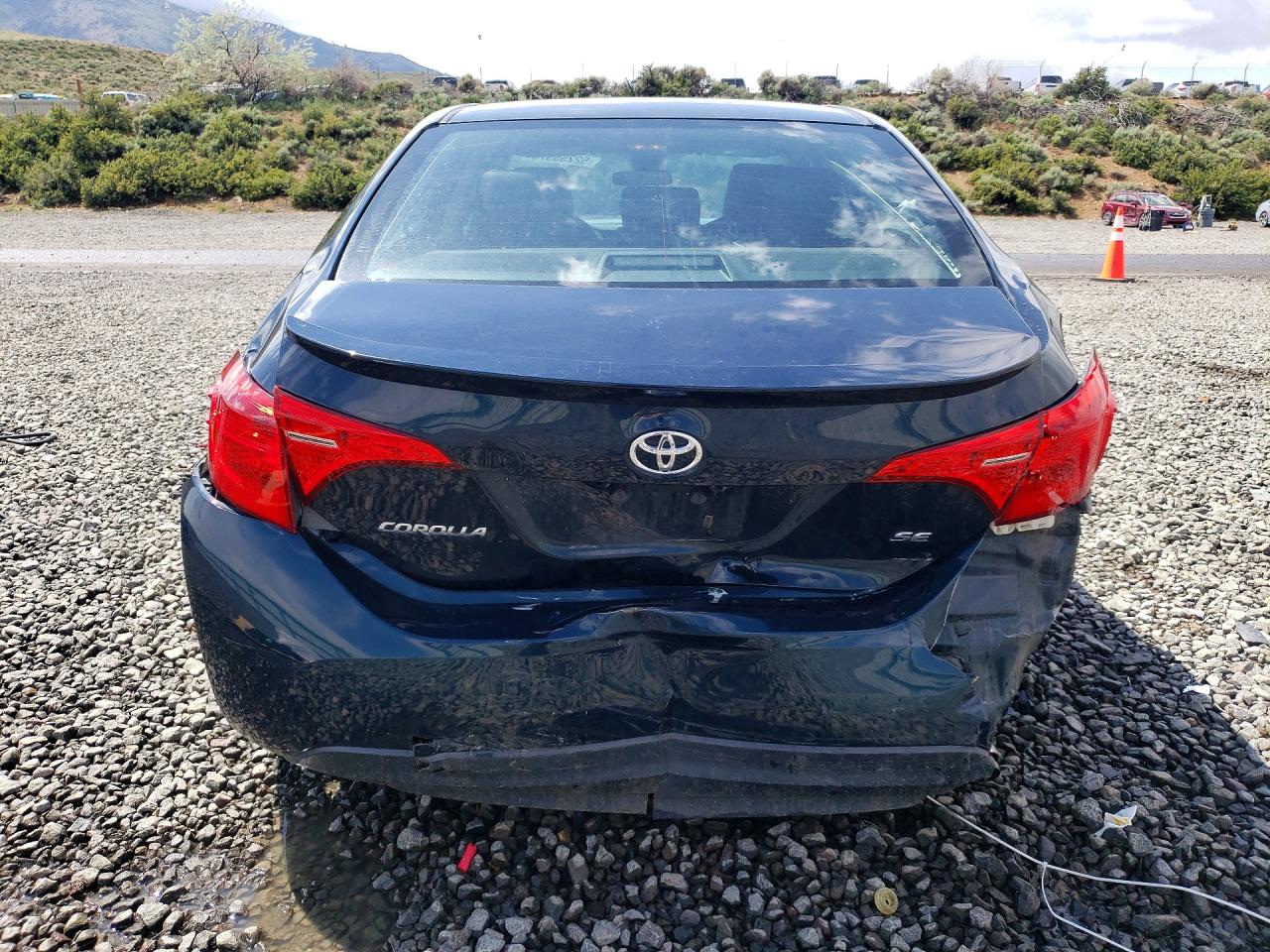 2018 TOYOTA COROLLA SE photo 6
