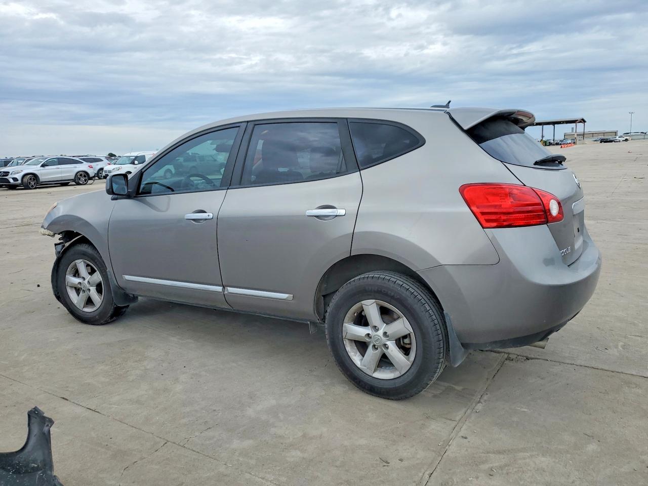 2013 NISSAN ROGUE S photo 3