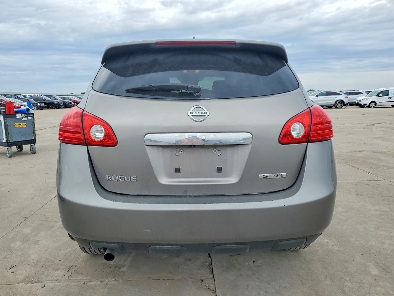 2013 NISSAN ROGUE S photo 11