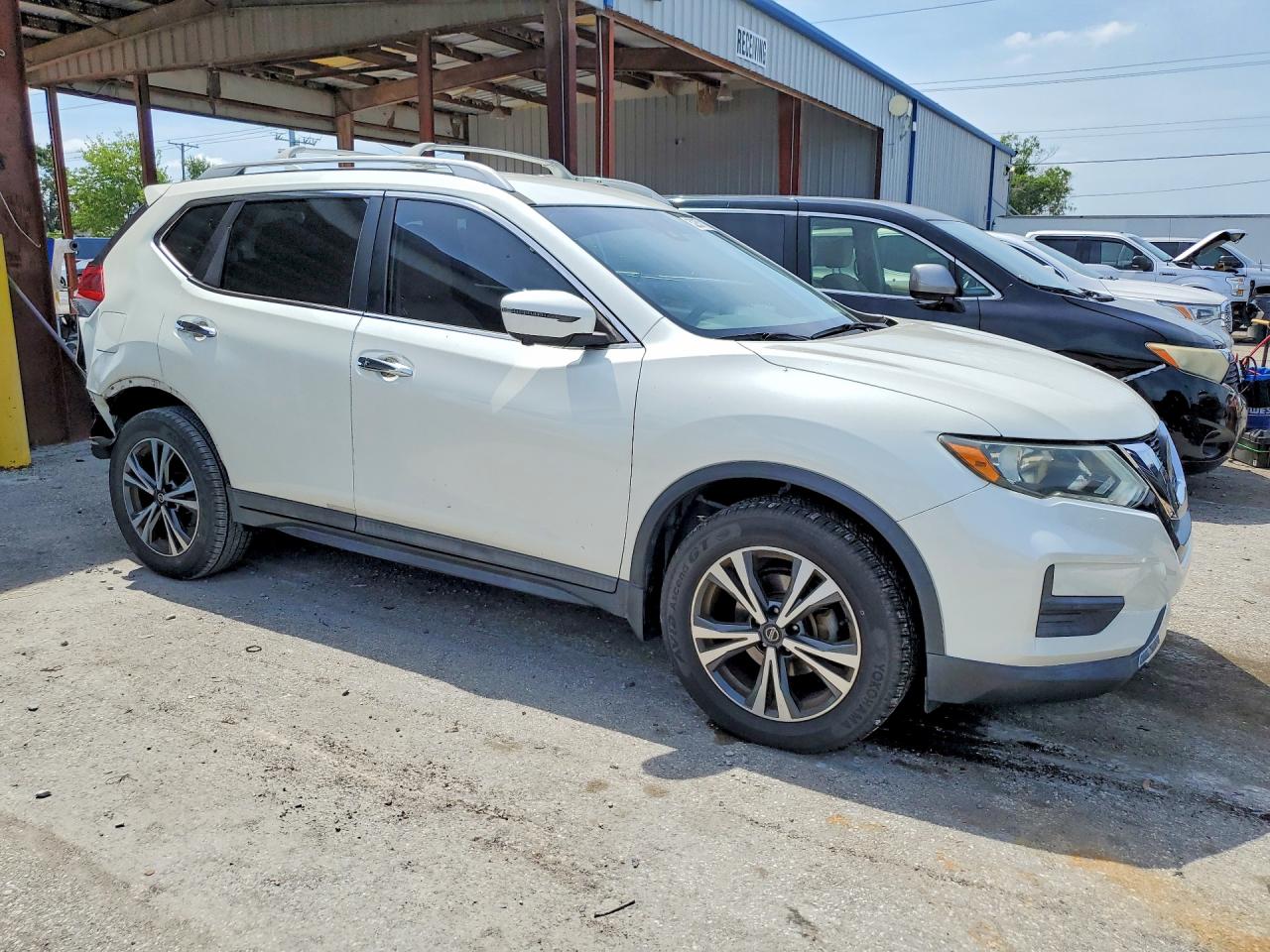 2019 NISSAN ROGUE SV photo 7