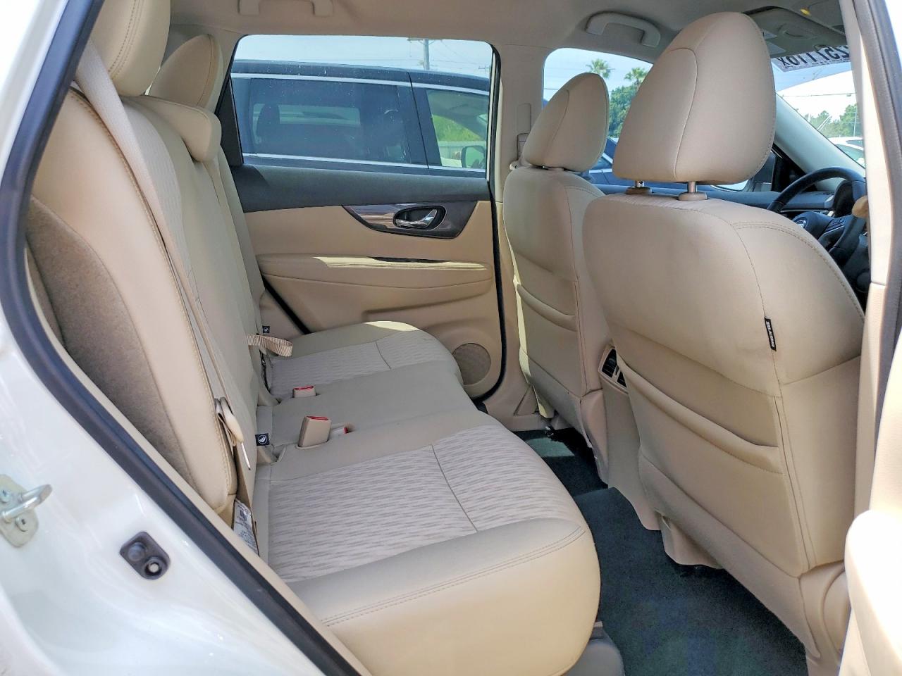2019 NISSAN ROGUE SV photo 21