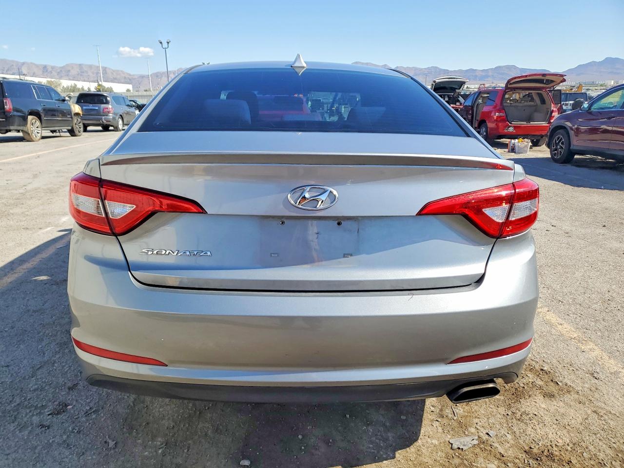 2017 HYUNDAI SONATA SE photo 11