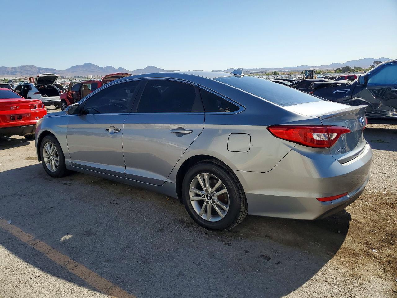 2017 HYUNDAI SONATA SE photo 3