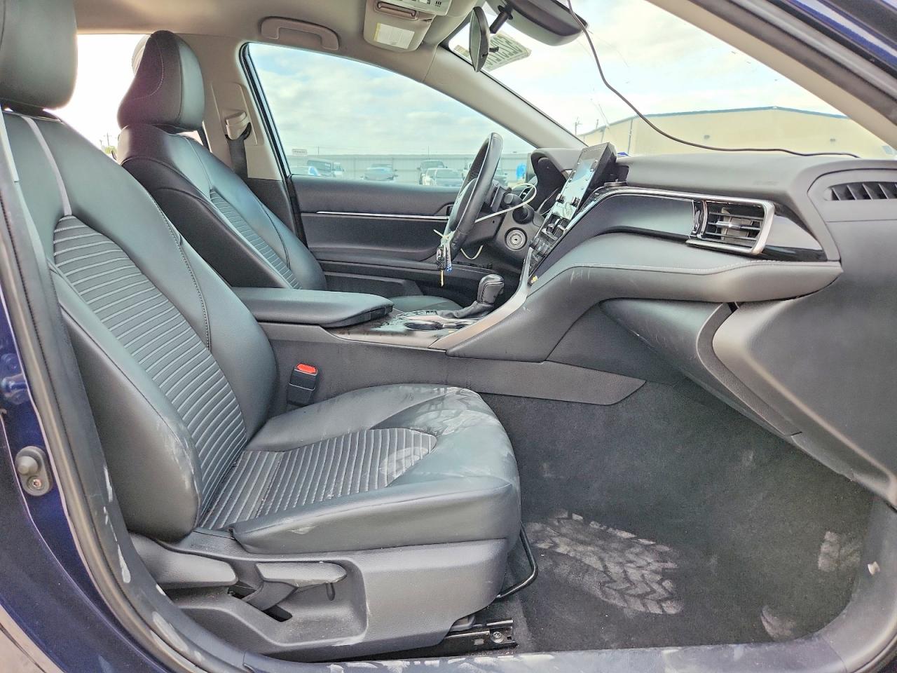 2022 TOYOTA CAMRY SE photo 19