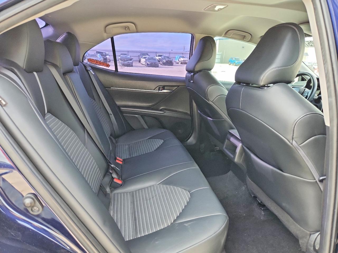 2022 TOYOTA CAMRY SE photo 28