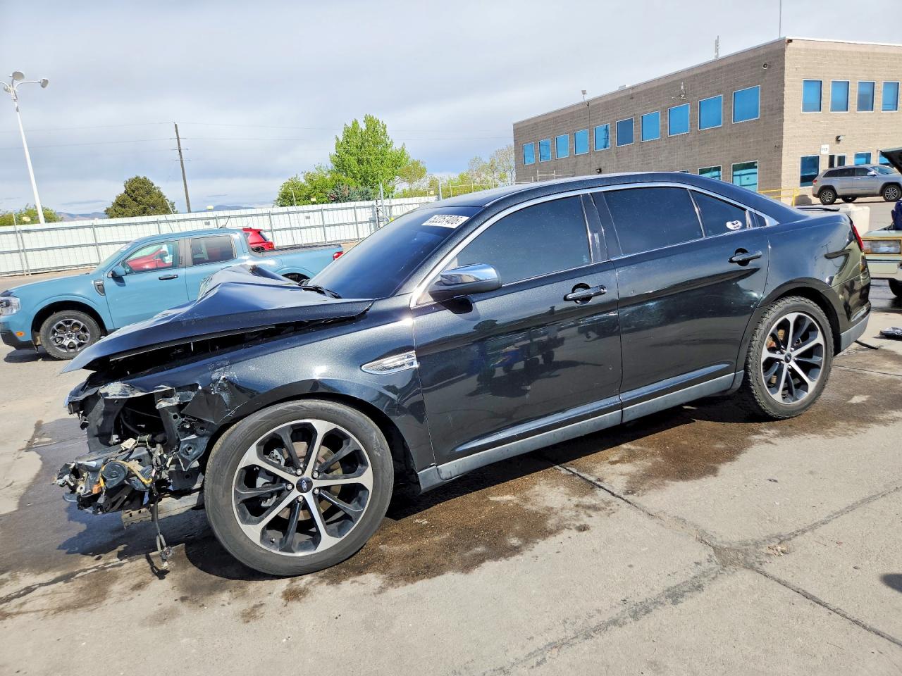 2010 FORD TAURUS