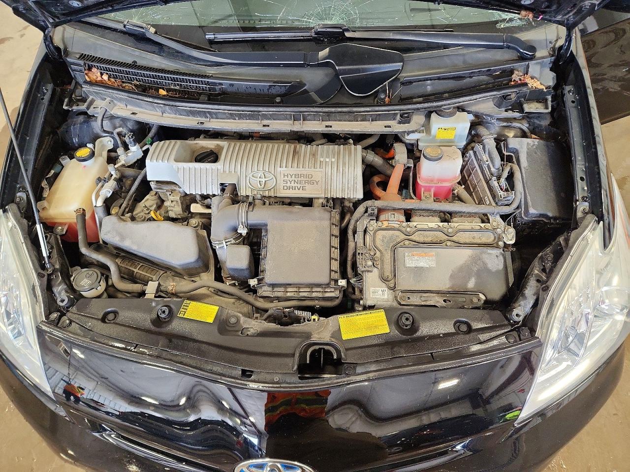 2014 TOYOTA PRIUS FOUR photo 31