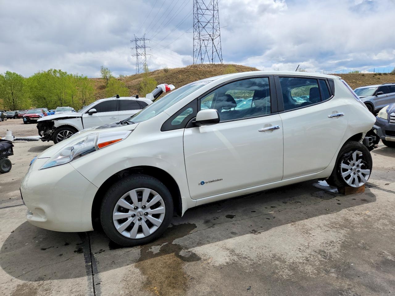 2017 NISSAN LEAF