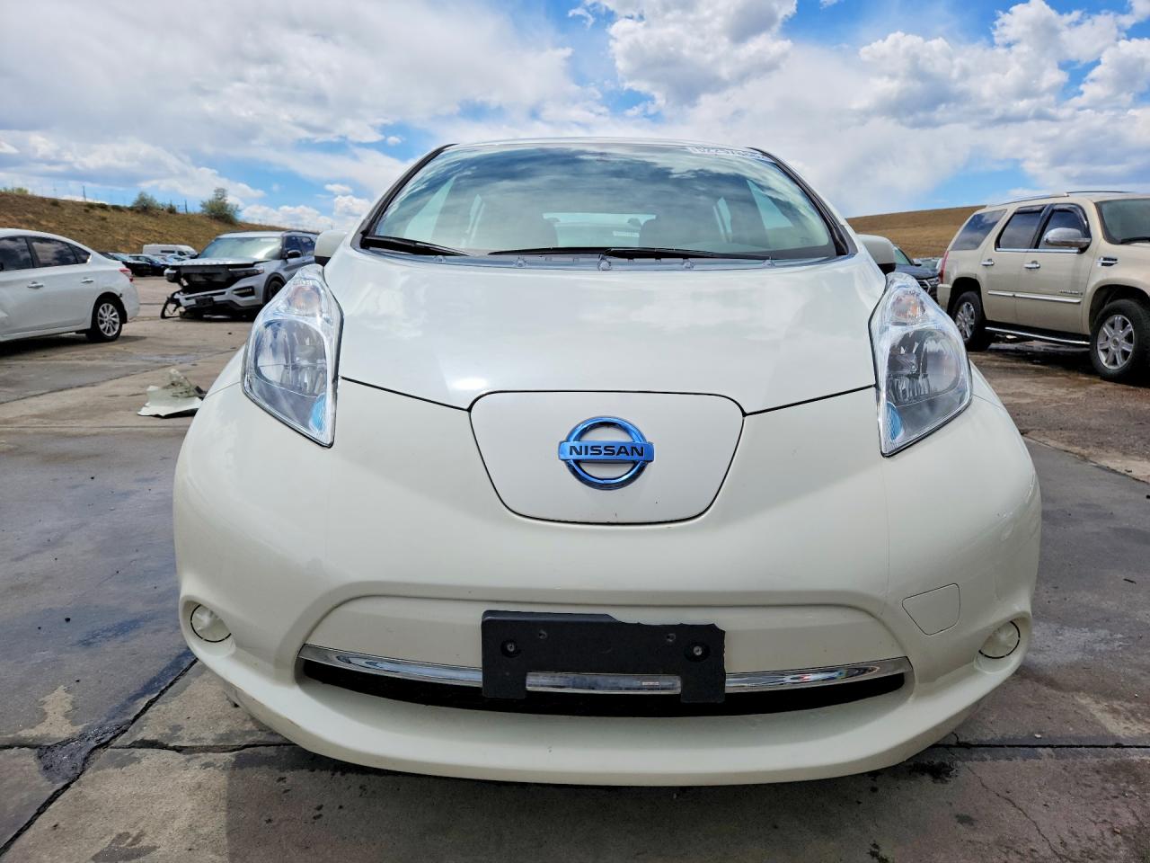 2017 NISSAN LEAF S photo 13