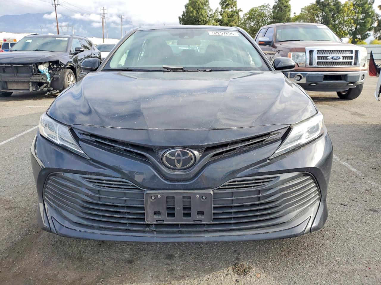 2019 TOYOTA CAMRY LE photo 5