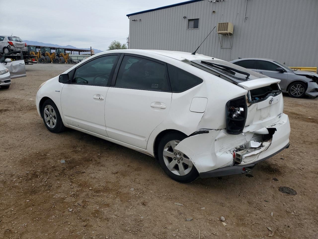 2008 TOYOTA PRIUS BASE photo 3