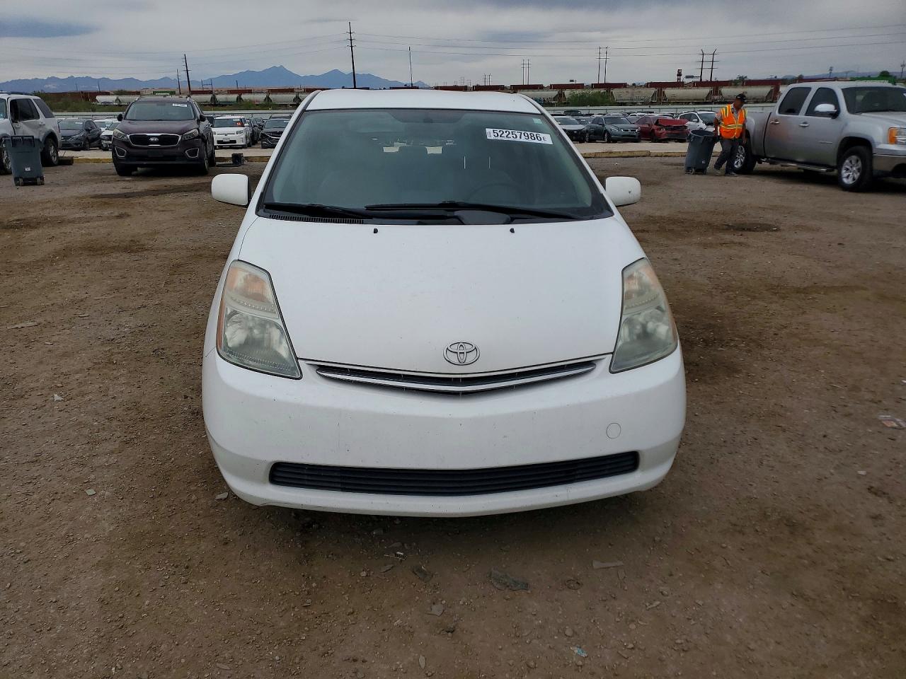 2008 TOYOTA PRIUS BASE photo 9