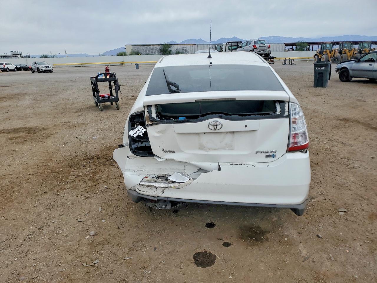 2008 TOYOTA PRIUS BASE photo 11