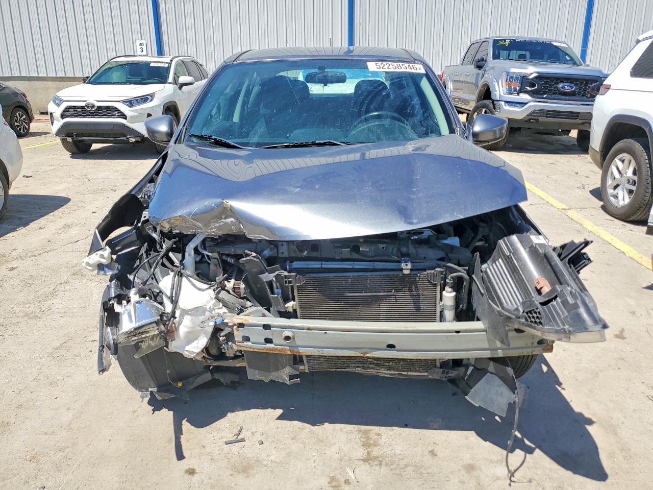 2018 NISSAN VERSA SV photo 13