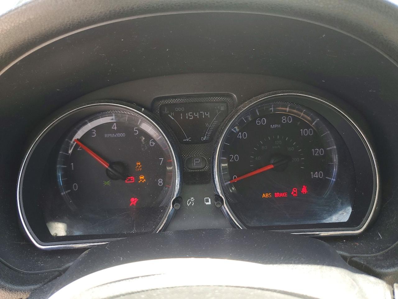 2018 NISSAN VERSA SV photo 25
