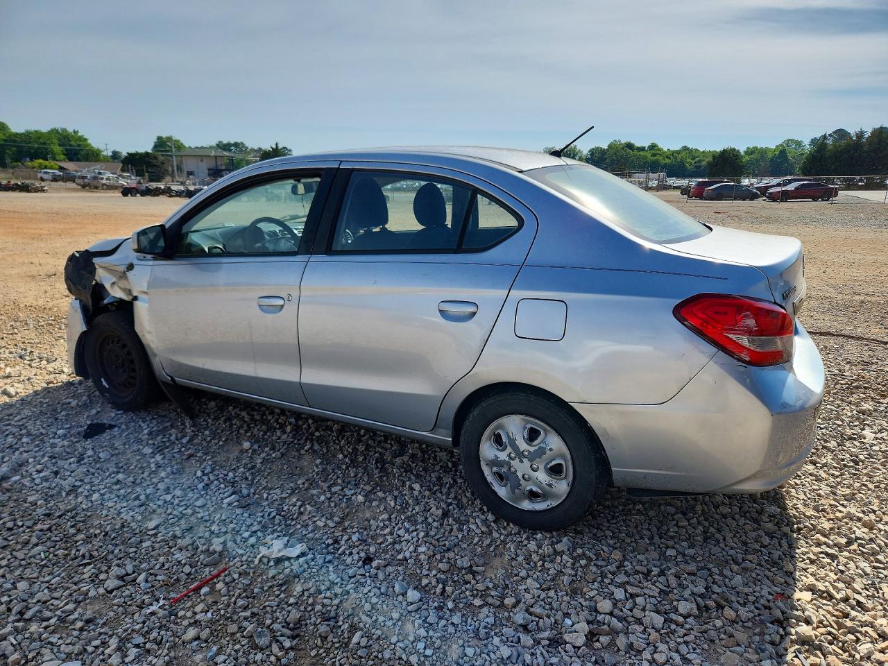 2018 MITSUBISHI MIRAGE G4 ES photo 2