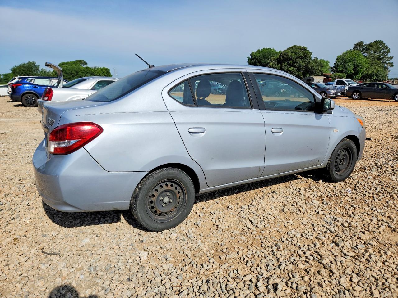 2018 MITSUBISHI MIRAGE G4 ES photo 3